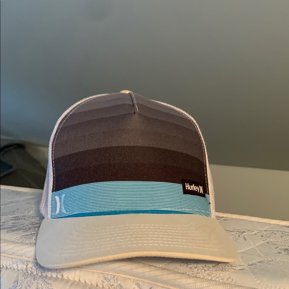 Hurley Striped Cap